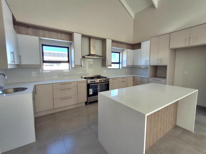 3 Bedroom Property for Sale in Britannia Bay Western Cape